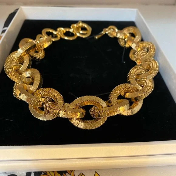 Moschino H & M 2018 limited Edition gold plated necklace - Picture 3 of 5